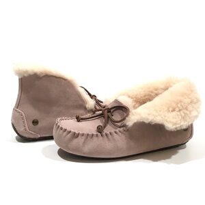 UGG Alena Sheepskin Lined Slippers -Dusk Pink Suede -Big Kids US 3 -NEW